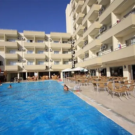 Town מלון 4*