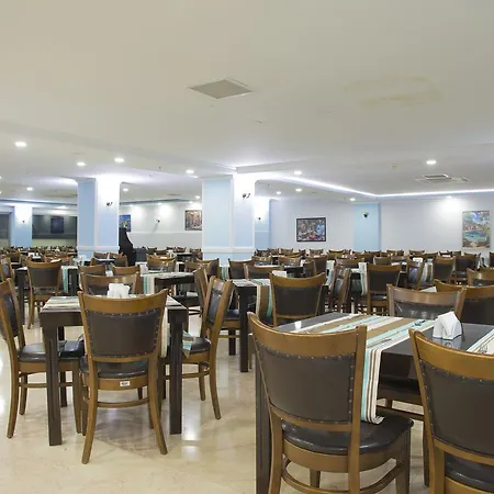 Town מלון 4*