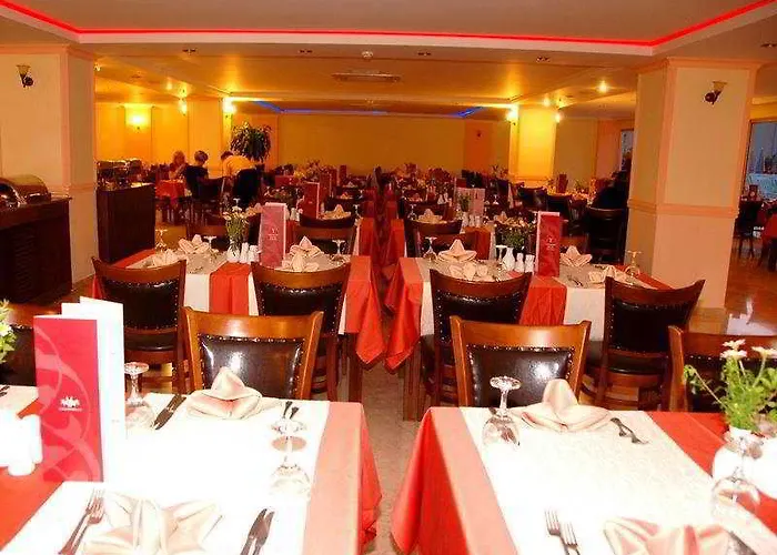 Town מלון סייד